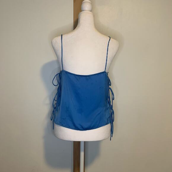 Lulu's Radiate Joy light blue tie up crop tank top size M - Picture 4 of 11